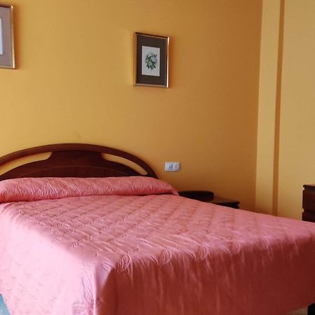 Amplio Piso En Pontedeume Apartment Exterior photo
