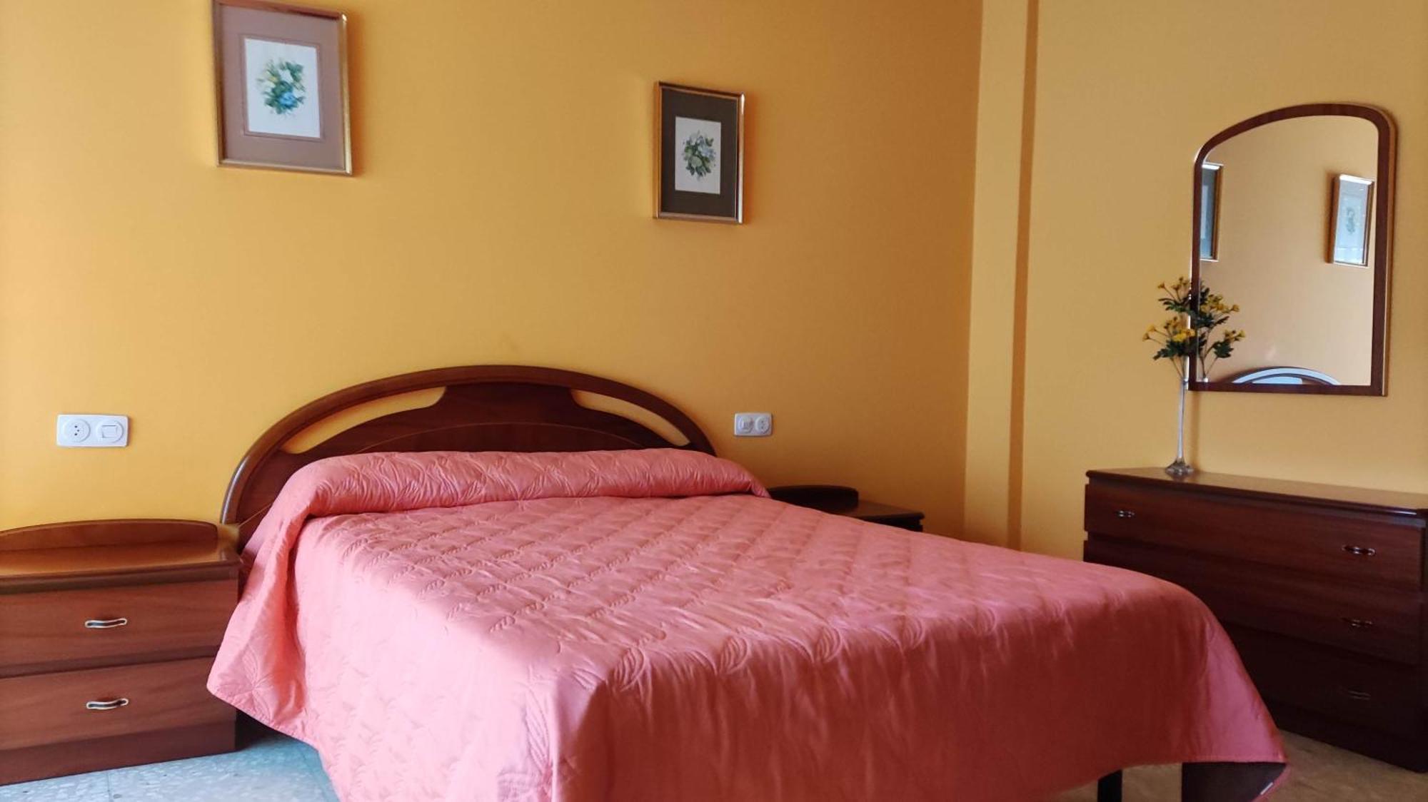 Amplio Piso En Pontedeume Apartment Exterior photo